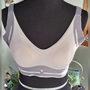 Seamless Grey Women's Bra. sz. XL